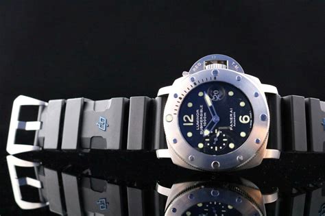 panerai submersible 1000m 243 pam00243